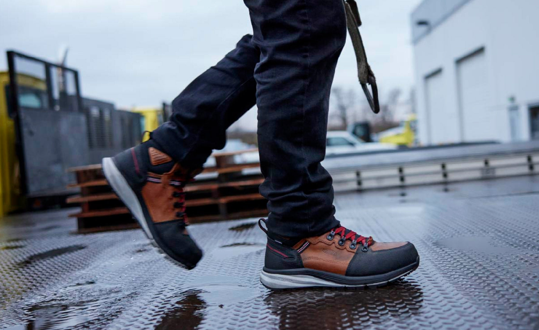 Men's Red Hook Waterproof Boot (Carbon Toe) Tobacco/Black - Image 6