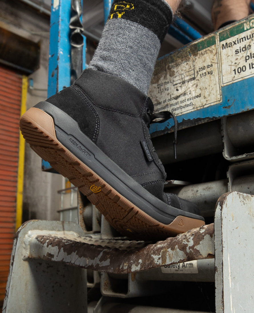 Men's Kenton Mid Work Shoe (Carbon Toe) Black/Gum - Image 9