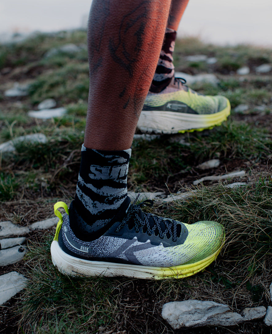 Men's Seek Trail Running Shoe Black/Evening Primrose - Image 8