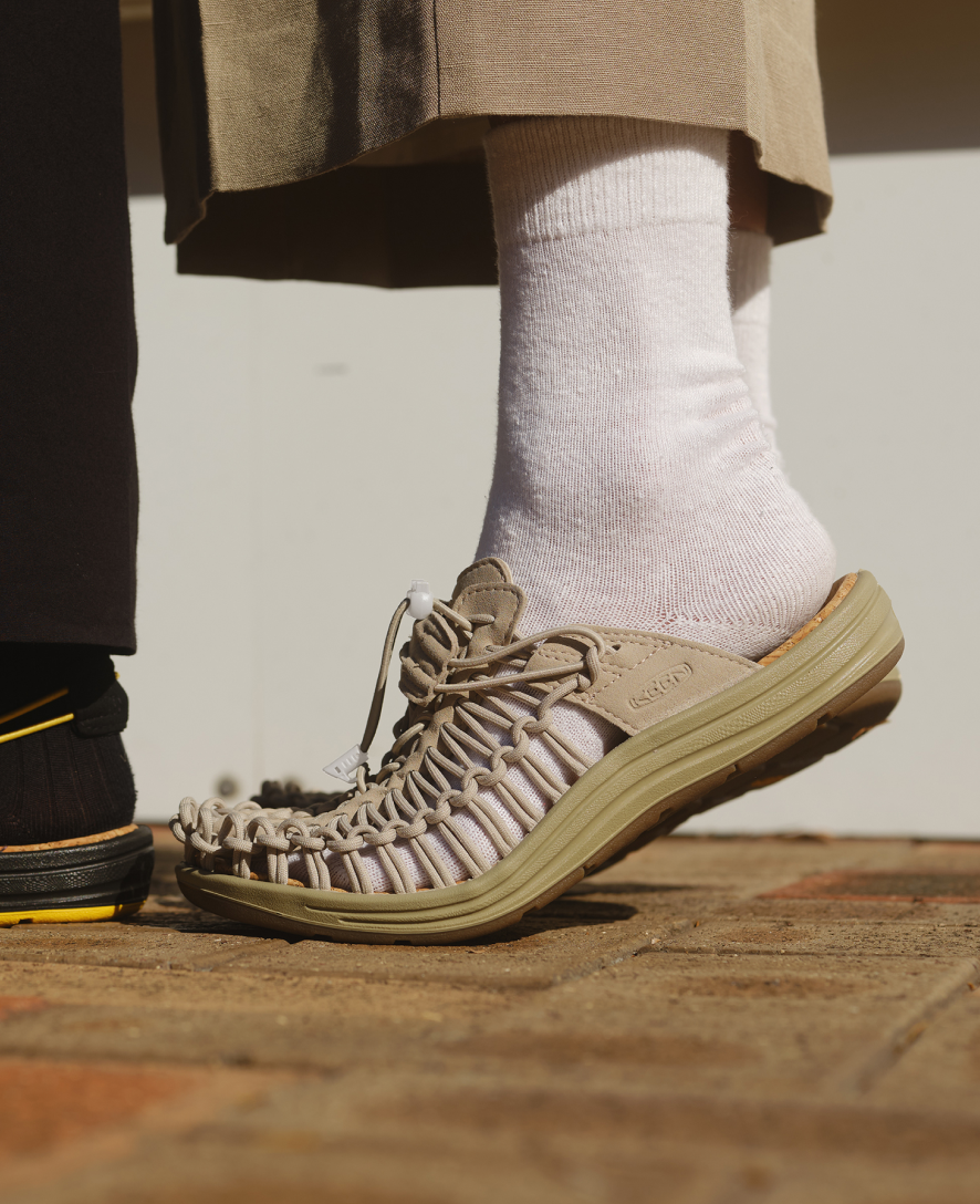 All Gender UNEEK II Convertible Pale Lilac/Plaza Taupe - Image 8