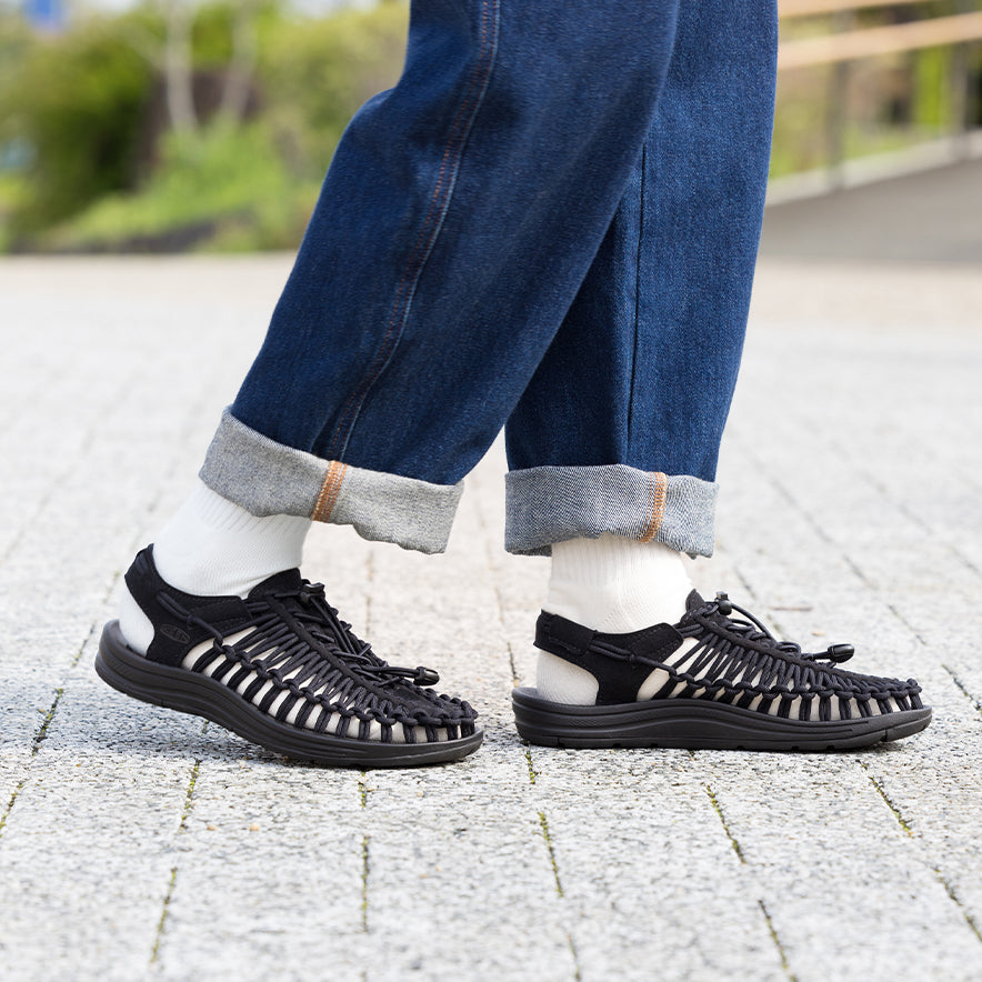 Women's UNEEK Sneaker Black/Black - Image 8